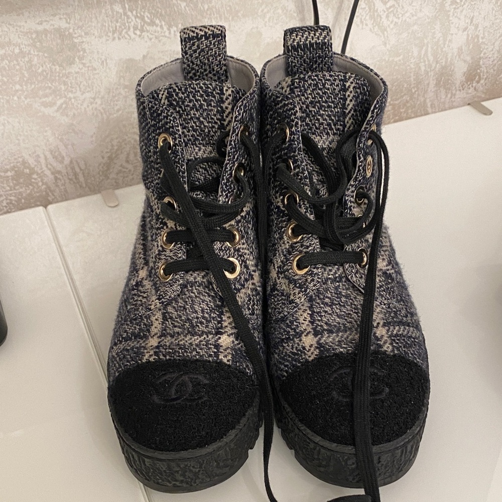 CHANEL Women's Lace-Up Tweed Boots - Black and Gray